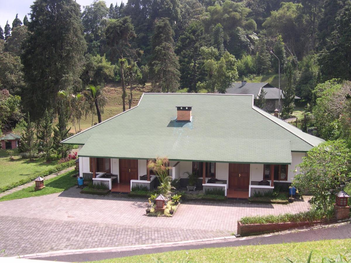 Puncak Pass Resort Exterior photo